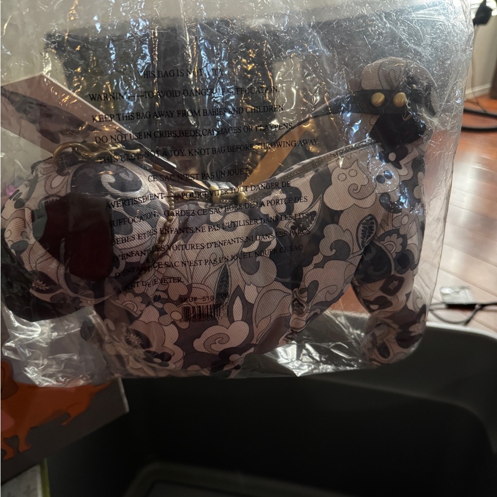 Floral Patterned Dog-Shaped Handbag by fuzzy nation - Picture 3 of 5